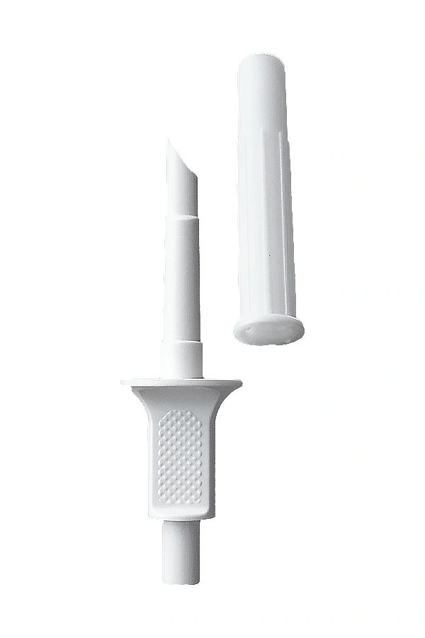 SP-052 Plastic Medical Non-vented IV Spike - One-Way with Vented Cap product image